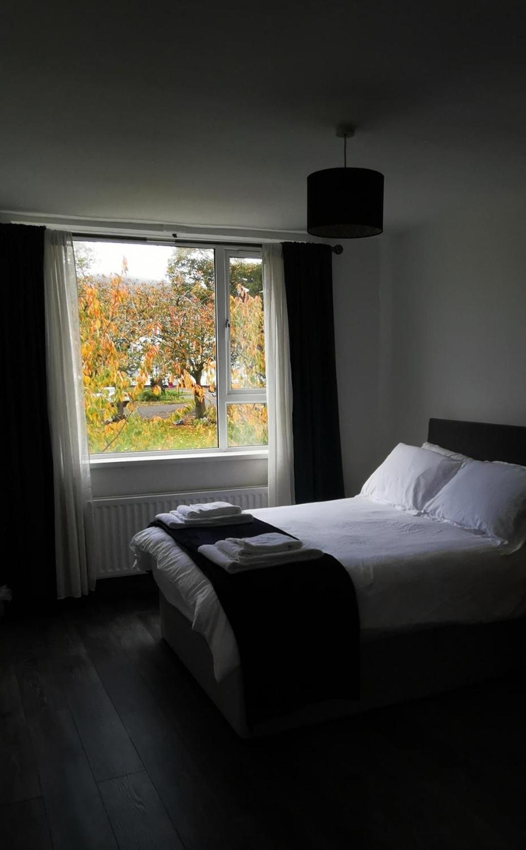 Entire 1 Bed Spacious Apartment, Private Balcony & Study Room Near City Whitehouse  Exterior foto